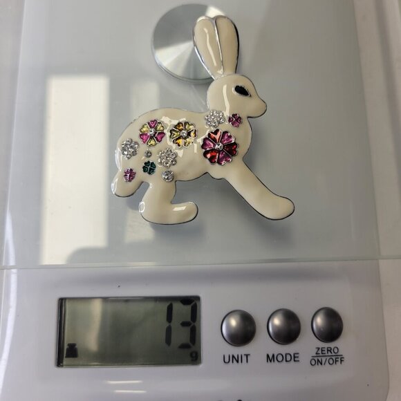 Cream Enamelled Bunny Brooch Pin - Picture 8 of 8